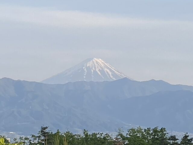 ほったらかし温泉　休憩所からの富士山
